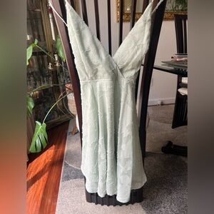 Lulu’s Mint Green Burnout Floral Low Back Skater Dress size Large